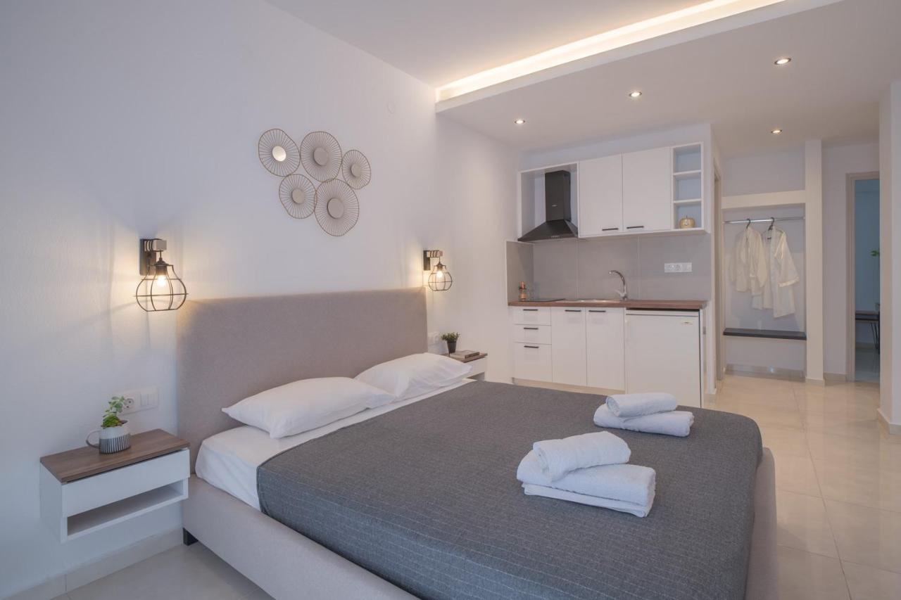 Pantheon Hotell Patitírion Eksteriør bilde