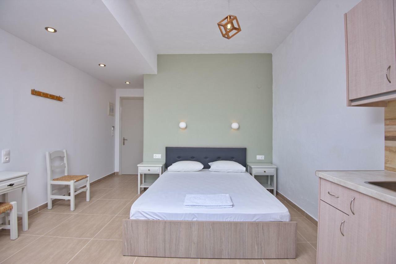 Pantheon Hotell Patitírion Eksteriør bilde