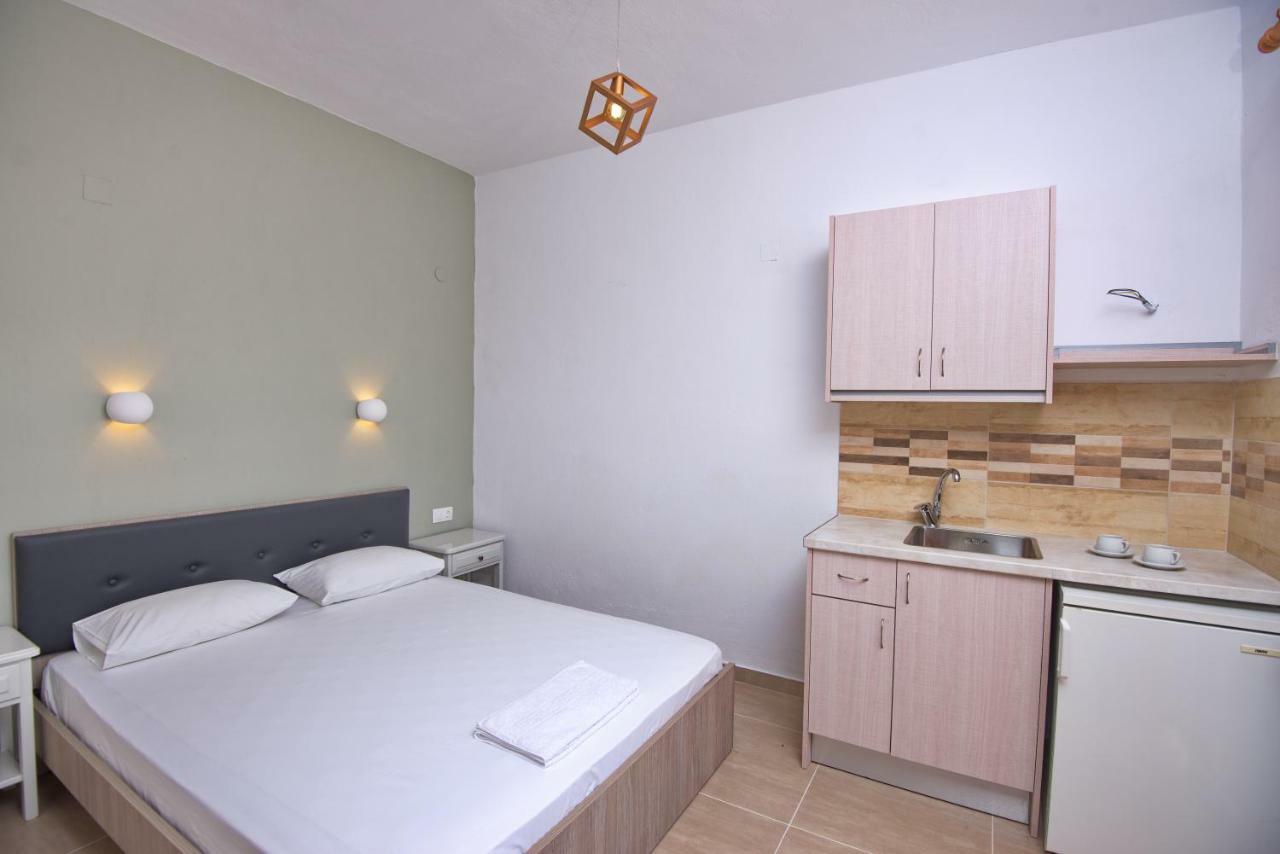 Pantheon Hotell Patitírion Eksteriør bilde