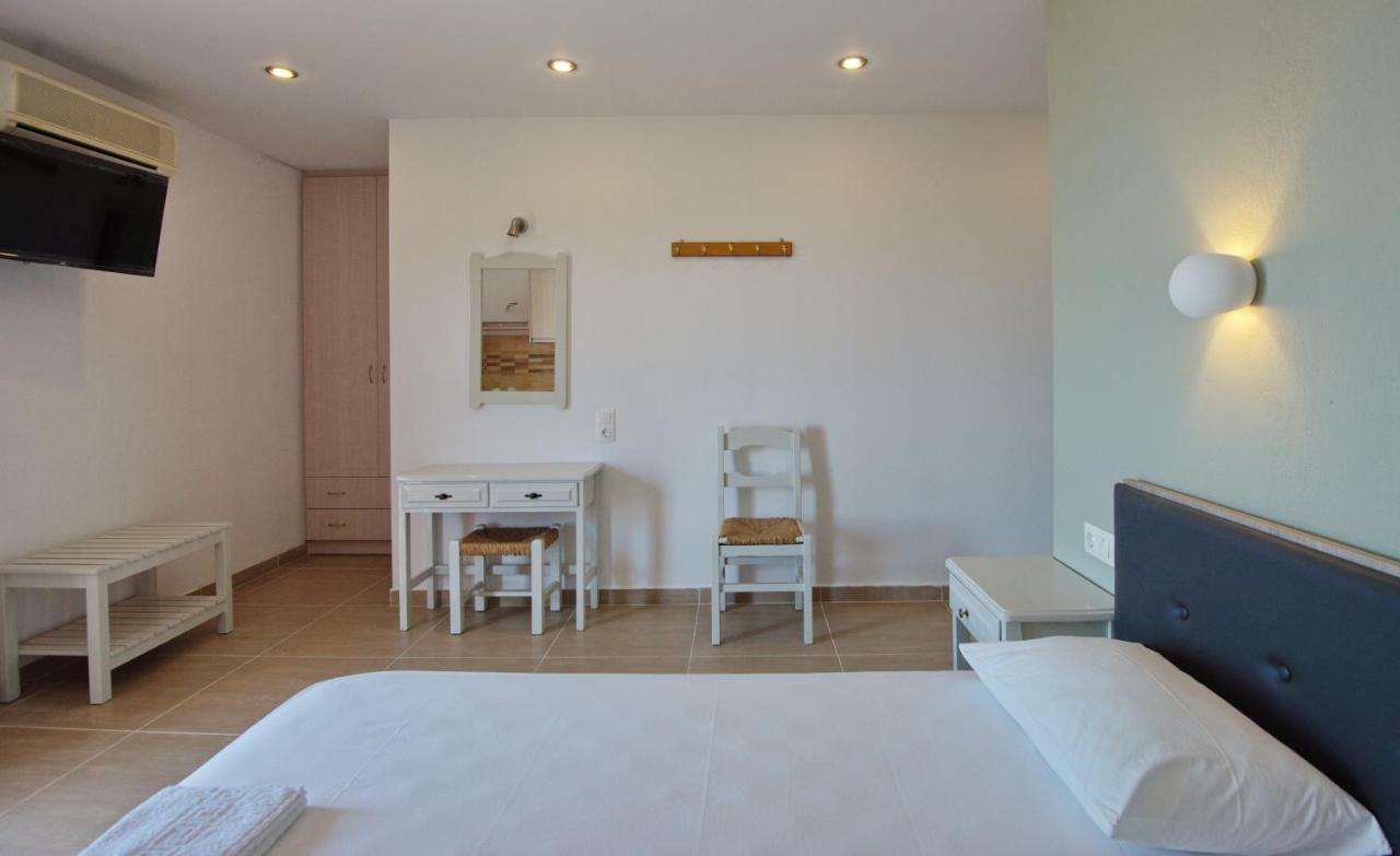 Pantheon Hotell Patitírion Eksteriør bilde